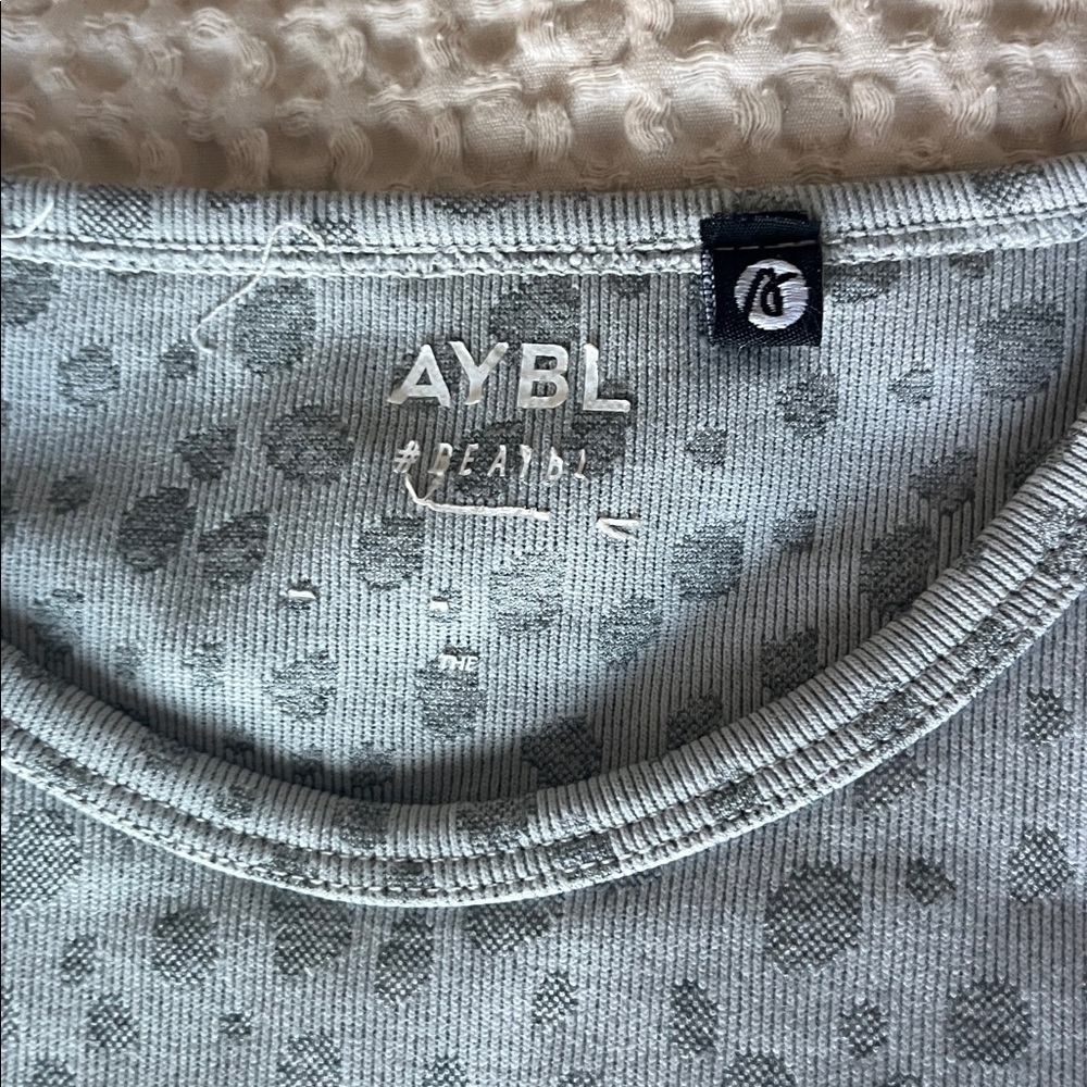 AYBL Grey Leopard Print Sleeveless Top - Picture 2 of 4